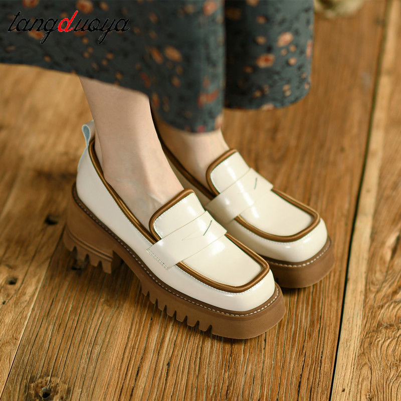 Loafers Lolita shoes platform High Heels Shoes Women Pumps Fashion Patent Leather Platform Shoes Woman Round Toe Mary Jane, Black
Loafers Lolita shoes platform High Heels Shoes Women Pumps Fashion Patent Leather Platform Shoes Woman Round Toe Mary Jane, Black