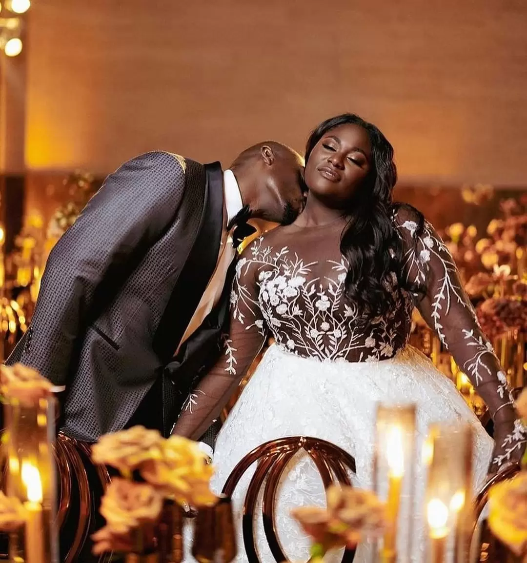 Gorgeous D Floral Applique Wedding Dresses Bridal Gown Long Sleeves Illusion Top Tulle Floor Length Custom Made Plus Size Beach Boho Vestidos De Novia