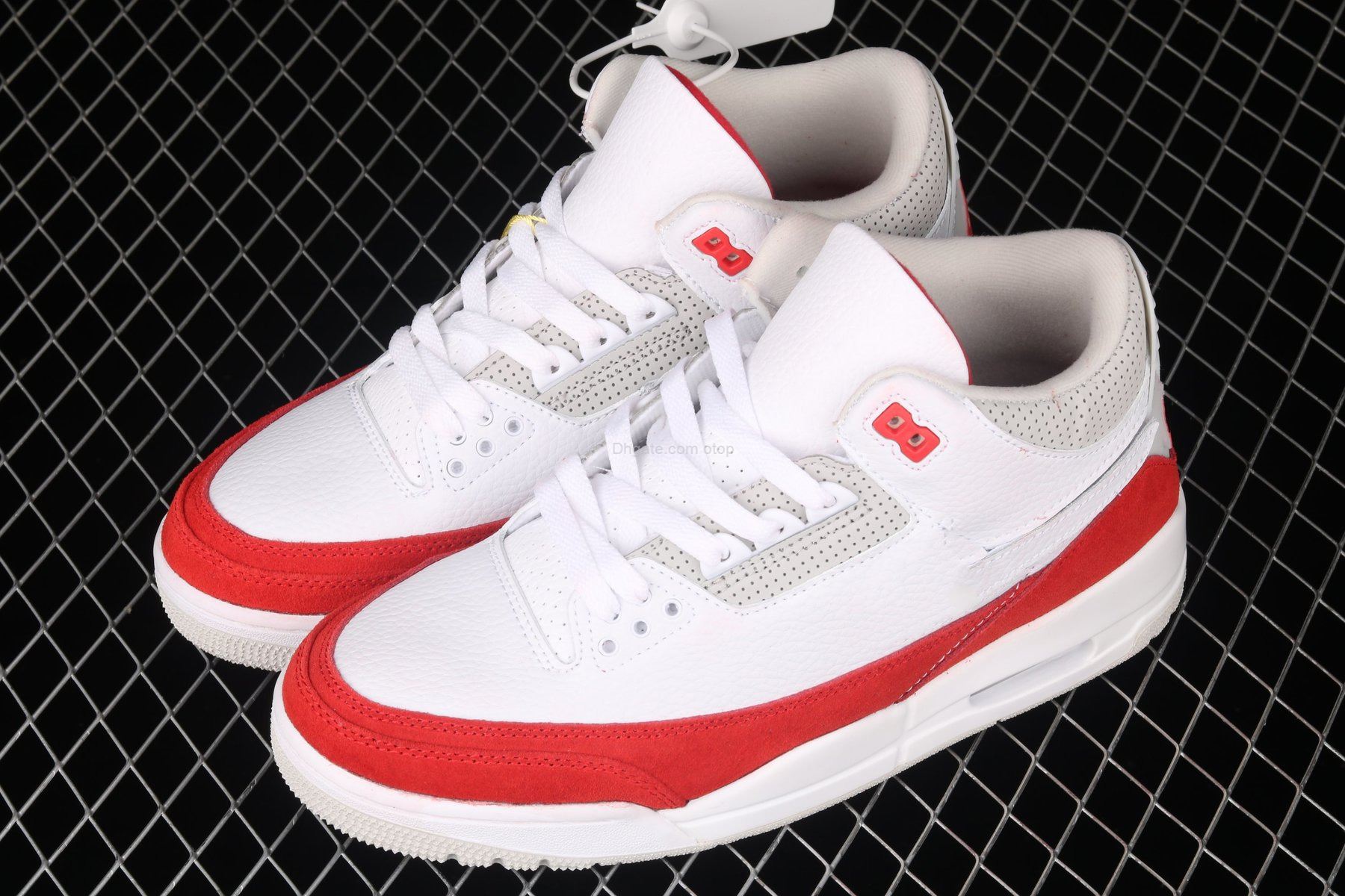 3 Tinker White University Red cj0939-100 Basketball Shoes Womens Mens Size US 4-12 36-46
3 Tinker White University Red cj0939-100 Basketball Shoes Womens Mens Size US 4-12 36-46