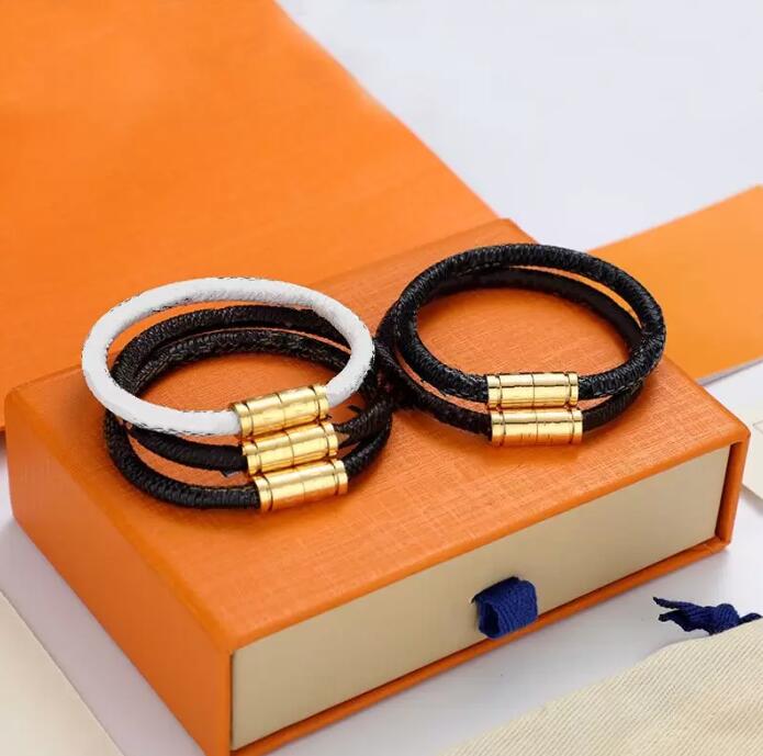 brand designer bracelet Classic flower plaid leather rope gold silver buckle beads hand rope men women couple bracelets luxury fashion gift high quality hardware
brand designer bracelet Classic flower plaid leather rope gold silver buckle beads hand rope men women couple bracelets luxury fashion gift high quality hardware