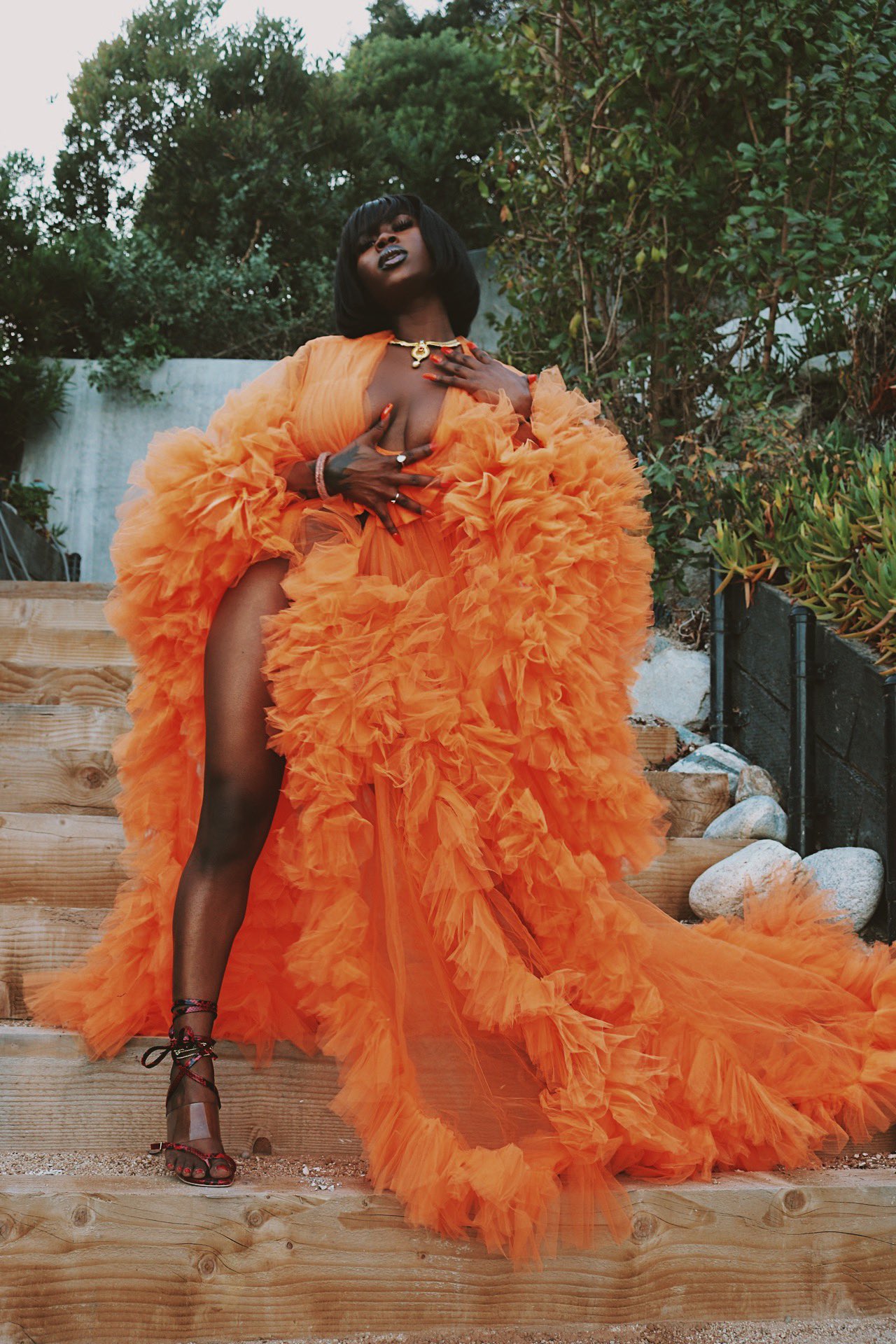 Puffy Orange Prom Dresses For Photo Shoot Long Sleeves Deep V Neck Baby Shower Photography Bathrobe Women Dress With Long Train