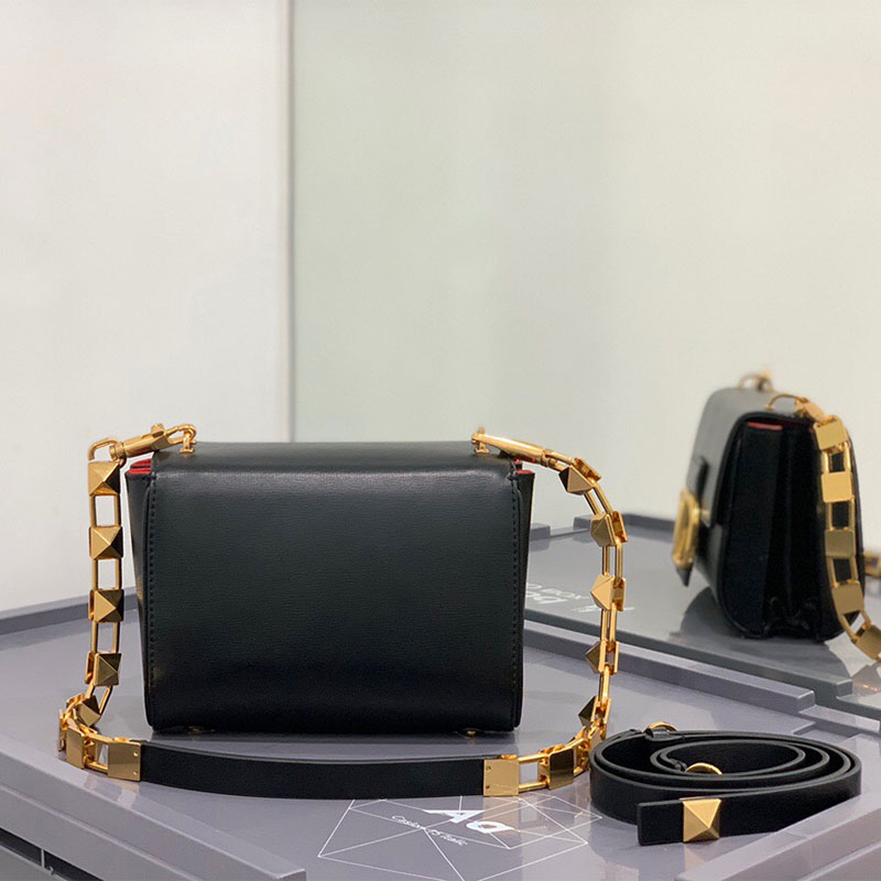 5A top quality designer bag rivet chain square flap bag soft leather organ tofu bags casual purse ladies handbag pink
5A top quality designer bag rivet chain square flap bag soft leather organ tofu bags casual purse ladies handbag pink