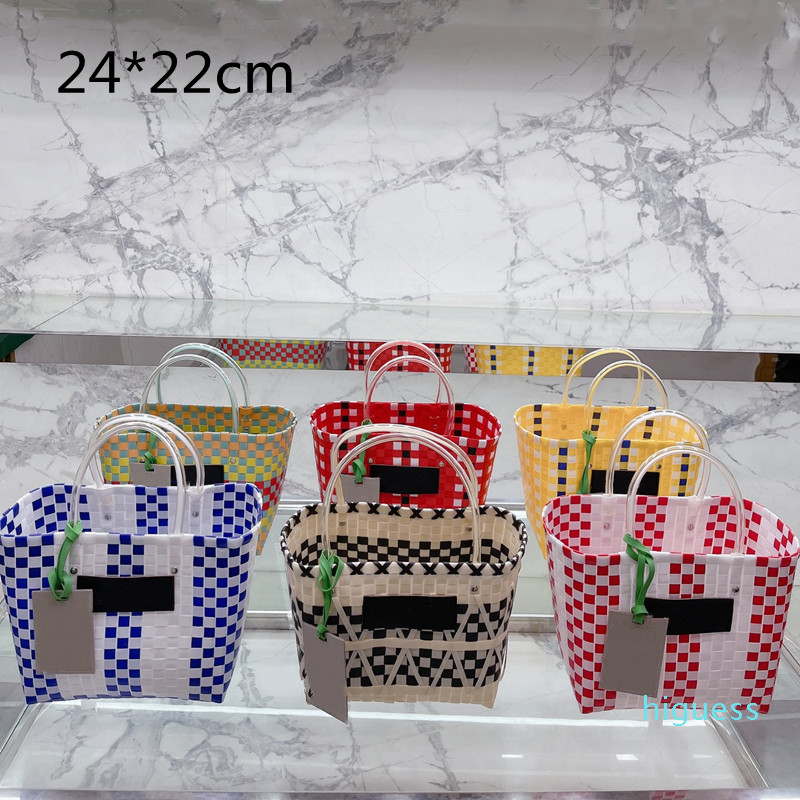 2022-Crochet Market Bags Basket Totes the tote bag designer shoulder bag luxury handmade shopping handbag Woman handbags 2022 quality, 24*22cm-1(l0g0)
2022-Crochet Market Bags Basket Totes the tote bag designer shoulder bag luxury handmade shopping handbag Woman handbags 2022 quality, 24*22cm-1(l0g0)