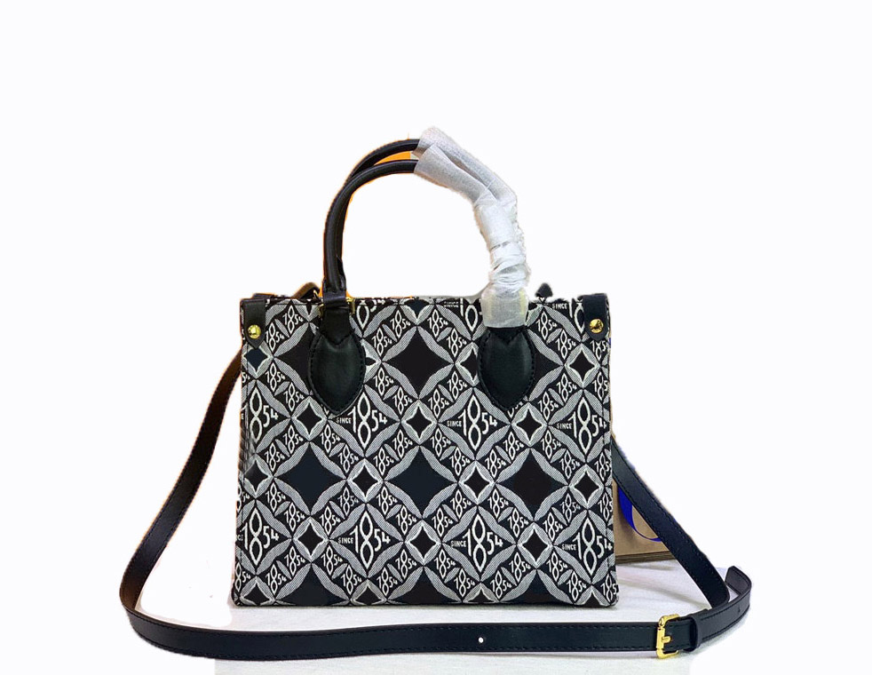 Fashion Designers Women Handbags Luxurys Lady Shoulder Bags Top Quality Leather Messenger Bag Classic Flowers Crossbody ONTHEGO Purses Chains Totes No:57-396, Monograms
Fashion Designers Women Handbags Luxurys Lady Shoulder Bags Top Quality Leather Messenger Bag Classic Flowers Crossbody ONTHEGO Purses Chains Totes No:57-396, Monograms