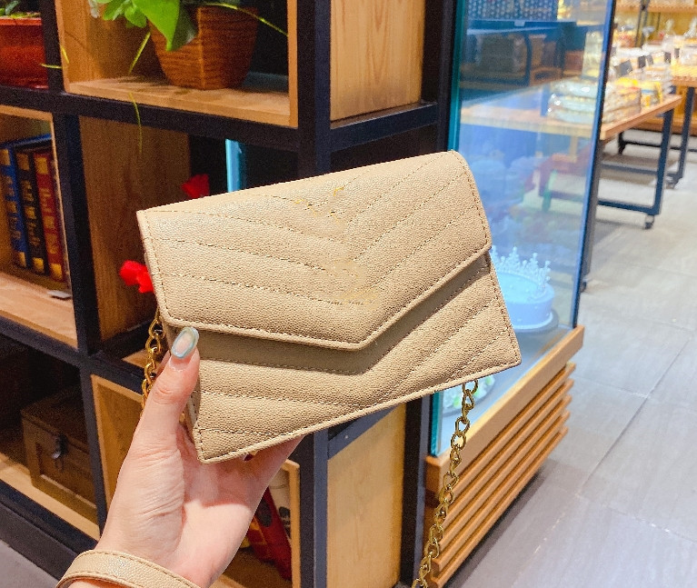 2022 Designers Leather women shoulder bags crossbody Luxury handbags clutch purses ladies wallets tote Gold Black Chain Bag Gift Package, Khaki
2022 Designers Leather women shoulder bags crossbody Luxury handbags clutch purses ladies wallets tote Gold Black Chain Bag Gift Package, Khaki