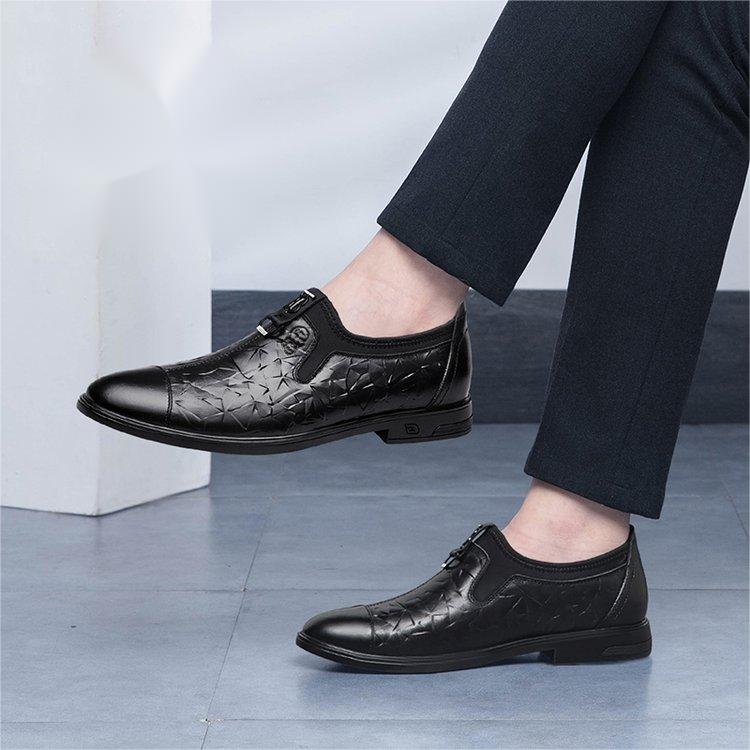 Classic Loafers Men Shoes PU Leather Stitching Embossed Everyday Fashion Versatile Pointed Toe Flat Casual Gentlemen Dress Shoes DP432