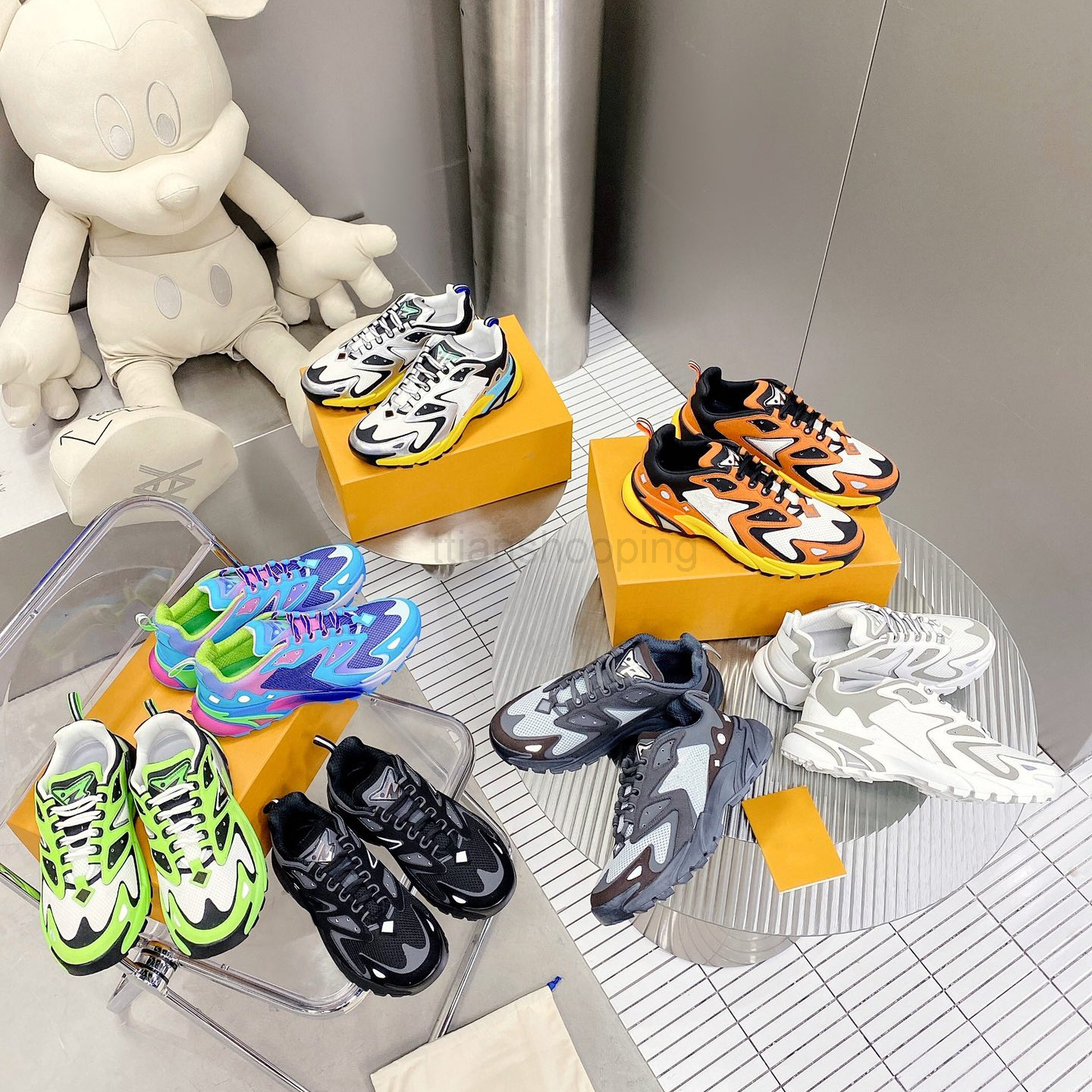 RUNNER TATIC Italy Designer Men Flower Casual Shoes Trainer Sneaker Sneakers Trainers Rubber Outsole Mesh Fabric Mixed With Metallic Cow
RUNNER TATIC Italy Designer Men Flower Casual Shoes Trainer Sneaker Sneakers Trainers Rubber Outsole Mesh Fabric Mixed With Metallic Cow