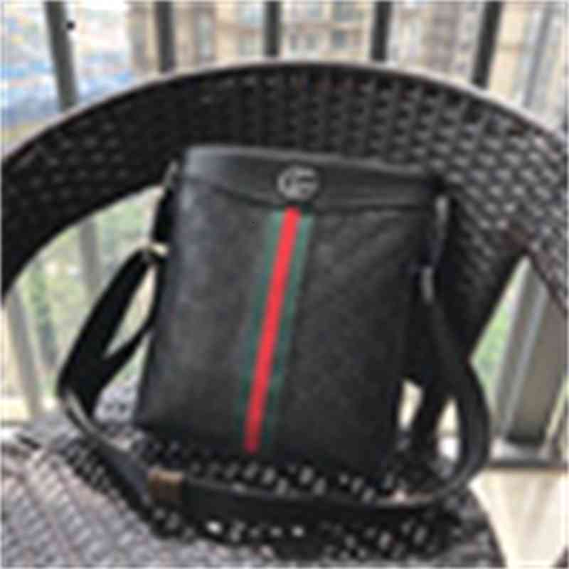 Luxury design 6941 681021 Men Letter Embossing handbag canvas real leather horsebit Shoulder bag Bamboo messenger bag Ophidia Vintage Padlock Broadway bag
Luxury design 6941 681021 Men Letter Embossing handbag canvas real leather horsebit Shoulder bag Bamboo messenger bag Ophidia Vintage Padlock Broadway bag