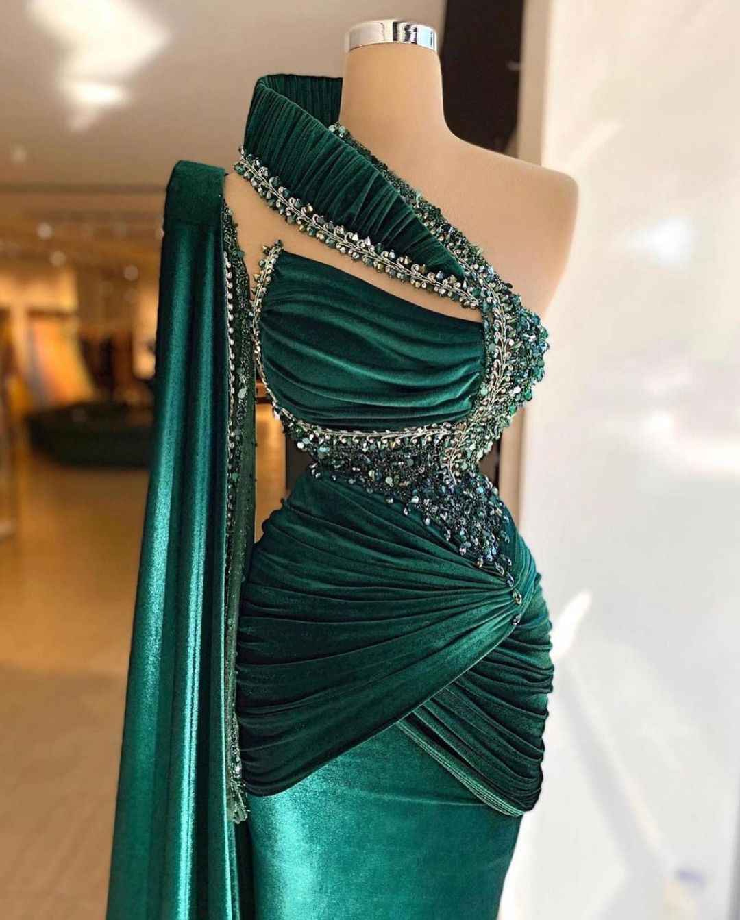 Evening Dresses Sequins Applique Crystal Folded One Shoulder Long Sleeve Prom Dress Sheer Hollow Back Ruched Custom Made