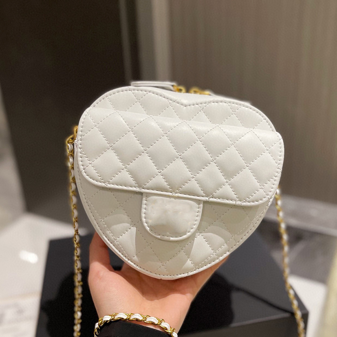 Mini Flap Designer Love Shoulder Bags Womens Solid Color High Quality Genuine Leather Crossbody Bag Classic Handbag Vintage Gold-Tone Metal Chain Bag For Women 19cm, Pink
Mini Flap Designer Love Shoulder Bags Womens Solid Color High Quality Genuine Leather Crossbody Bag Classic Handbag Vintage Gold-Tone Metal Chain Bag For Women 19cm, Pink