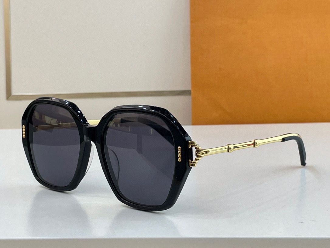 Womens Sunglasses For Women Men Sun Glasses Mens 1501 Fashion Style Protects Eyes UV400 Lens Top Quality With Case
Womens Sunglasses For Women Men Sun Glasses Mens 1501 Fashion Style Protects Eyes UV400 Lens Top Quality With Case