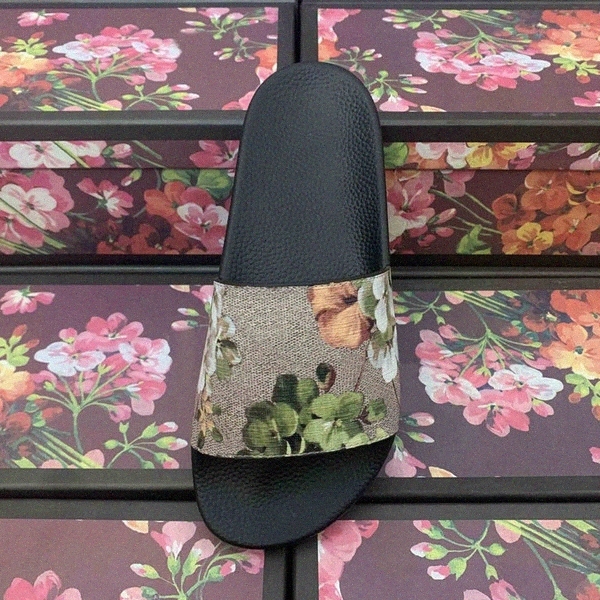 2021 women men Slides Summer Slippers Beach Indoor Flat Sandals House Flip Flops With Spike Sandal top quality 39CQ#, I need look other product
2021 women men Slides Summer Slippers Beach Indoor Flat Sandals House Flip Flops With Spike Sandal top quality 39CQ#, I need look other product