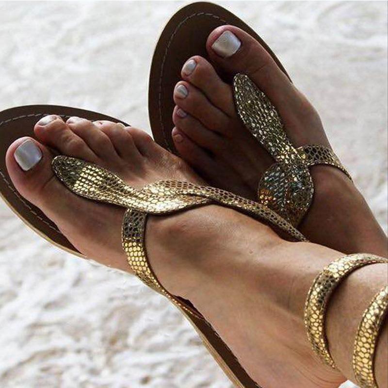 Sandals European And American Serpentine Flat Large Size Women's Shoes 2022 Explosions Roman Gold Snake Summer Ladies, Silver color
Sandals European And American Serpentine Flat Large Size Women's Shoes 2022 Explosions Roman Gold Snake Summer Ladies, Silver color