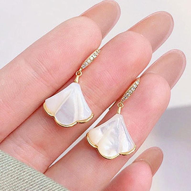 Clip-on & Screw Back Natural Shell Water Drop Earrings Micro Inlaid Top Quality Zircon For Women Fine 2022 Trendy Fashion Jewelry PendantCli
Clip-on & Screw Back Natural Shell Water Drop Earrings Micro Inlaid Top Quality Zircon For Women Fine 2022 Trendy Fashion Jewelry PendantCli