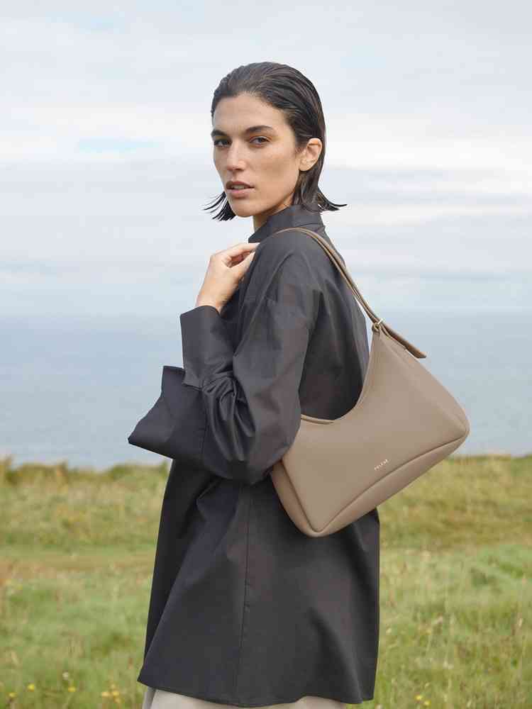 polene bag French style new polene leather shoulder bag for women shipping bags female messenger bag dropshipping bag P5PC YIVD, 28x21x10cm
polene bag French style new polene leather shoulder bag for women shipping bags female messenger bag dropshipping bag P5PC YIVD, 28x21x10cm