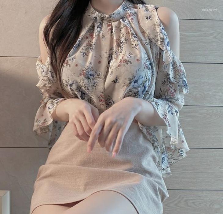 Women' Blouses & Shirts Spring Summer Off Shoulder Flare Sleeve OL Chiffon Blouse Shirt Lady Retro Floral Print Halter Loose Ruffle Blusas, Beige
Women' Blouses & Shirts Spring Summer Off Shoulder Flare Sleeve OL Chiffon Blouse Shirt Lady Retro Floral Print Halter Loose Ruffle Blusas, Beige