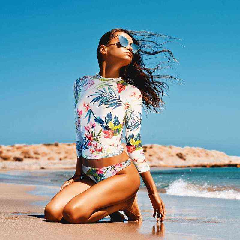 Yeezzi Women Swimsuit Bathing Suit 2 Pieces Swimwear Long Sleeves Floral Print Female Bikini Suits Rash Guard Fashion New 2021 H220420
Yeezzi Women Swimsuit Bathing Suit 2 Pieces Swimwear Long Sleeves Floral Print Female Bikini Suits Rash Guard Fashion New 2021 H220420