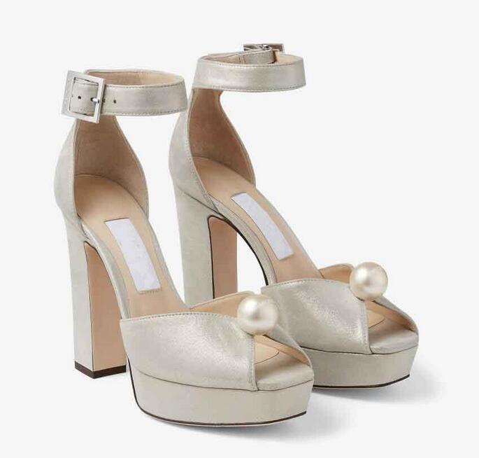 Newst Summer Socorie Sandals Shoes For Women Suede Leather Platform Pumps with Pearl Detailing Peep Toe High Heels Lady Dress Party Wedding EU35-43
Newst Summer Socorie Sandals Shoes For Women Suede Leather Platform Pumps with Pearl Detailing Peep Toe High Heels Lady Dress Party Wedding EU35-43