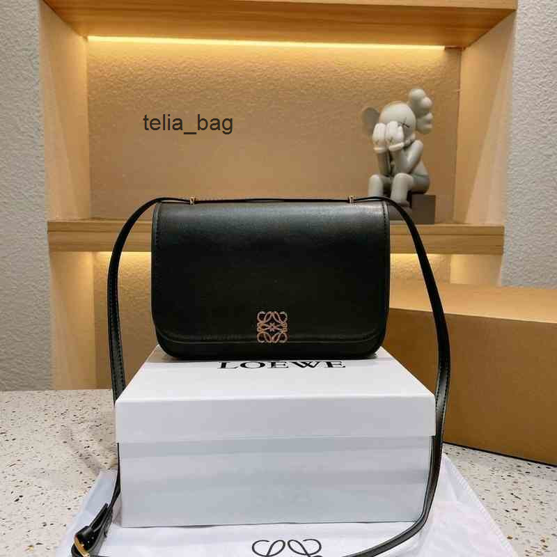 Bags Crossbody Loewees Handbags 2022 Latest Women Cowhide Tofu Bag Messenger Single Shoulder Niche Design Versatile Small Square, Black
Bags Crossbody Loewees Handbags 2022 Latest Women Cowhide Tofu Bag Messenger Single Shoulder Niche Design Versatile Small Square, Black