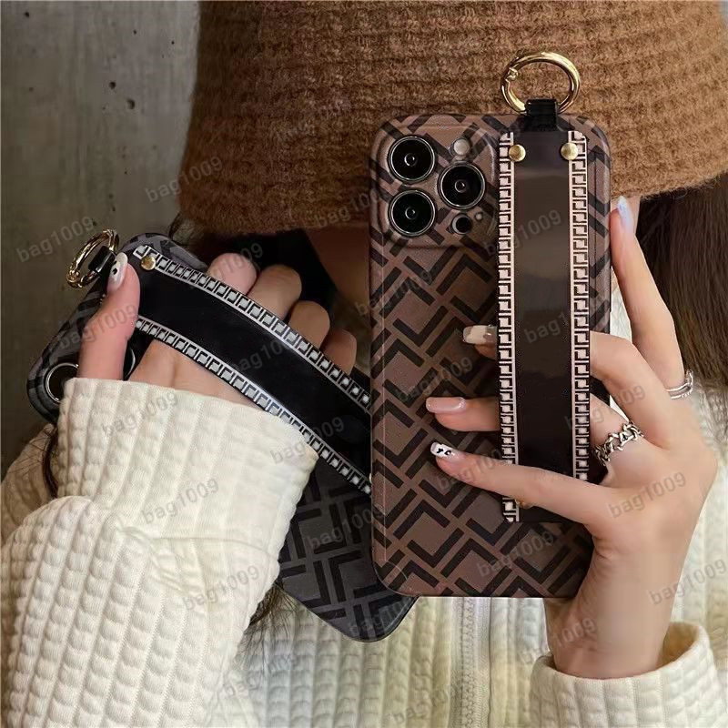 Designer Wristband Phone Cases For iPhone 13 12 11 Pro Max 13Pro 13ProMax 12ProMax Brown Letter Print soft Silicone Shell With Bracket XR X XSMAX 7 8 Plus Cellphone Case, Others (please consult me)
Designer Wristband Phone Cases For iPhone 13 12 11 Pro Max 13Pro 13ProMax 12ProMax Brown Letter Print soft Silicone Shell With Bracket XR X XSMAX 7 8 Plus Cellphone Case, Others (please consult me)