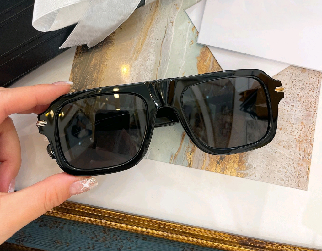 Cool Square Pilot Sunglasses Shiny Black Frame/Lenses Men Sports Sun Glasses Sonnenbrille Wrap Shades with Box
Cool Square Pilot Sunglasses Shiny Black Frame/Lenses Men Sports Sun Glasses Sonnenbrille Wrap Shades with Box