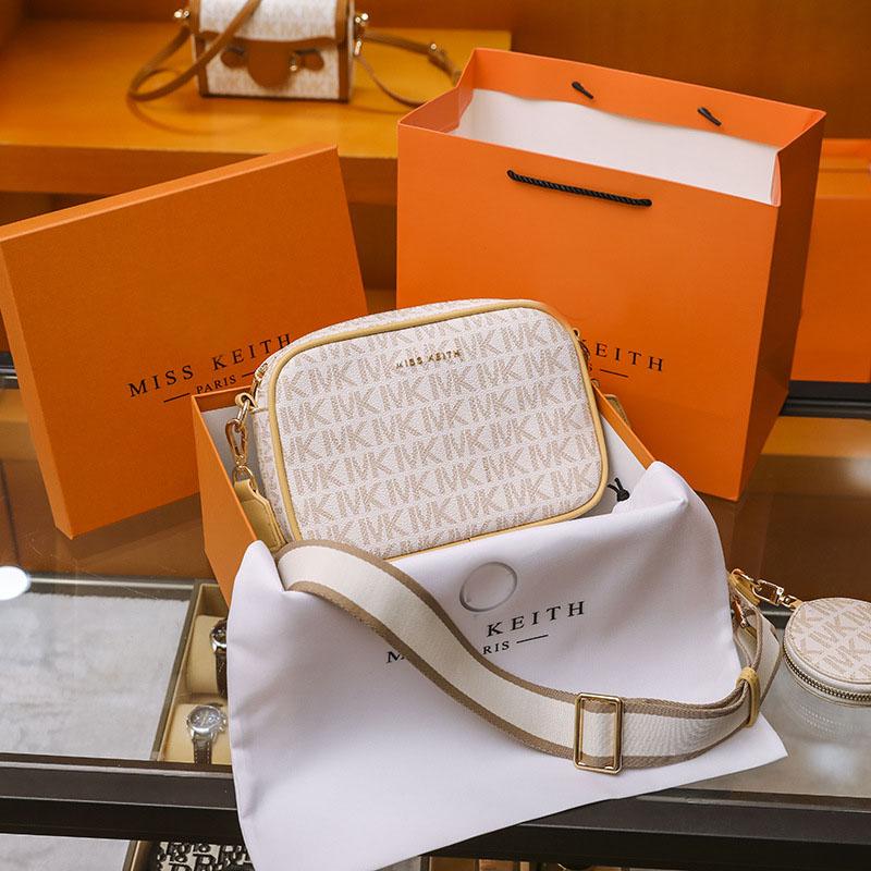 Evening Bags 22 15cm Luxury Women's Brand Clutch Designer Round Crossbody Shoulder Purses Handbag Women Travel Tote BagEvening, Beige
Evening Bags 22 15cm Luxury Women's Brand Clutch Designer Round Crossbody Shoulder Purses Handbag Women Travel Tote BagEvening, Beige