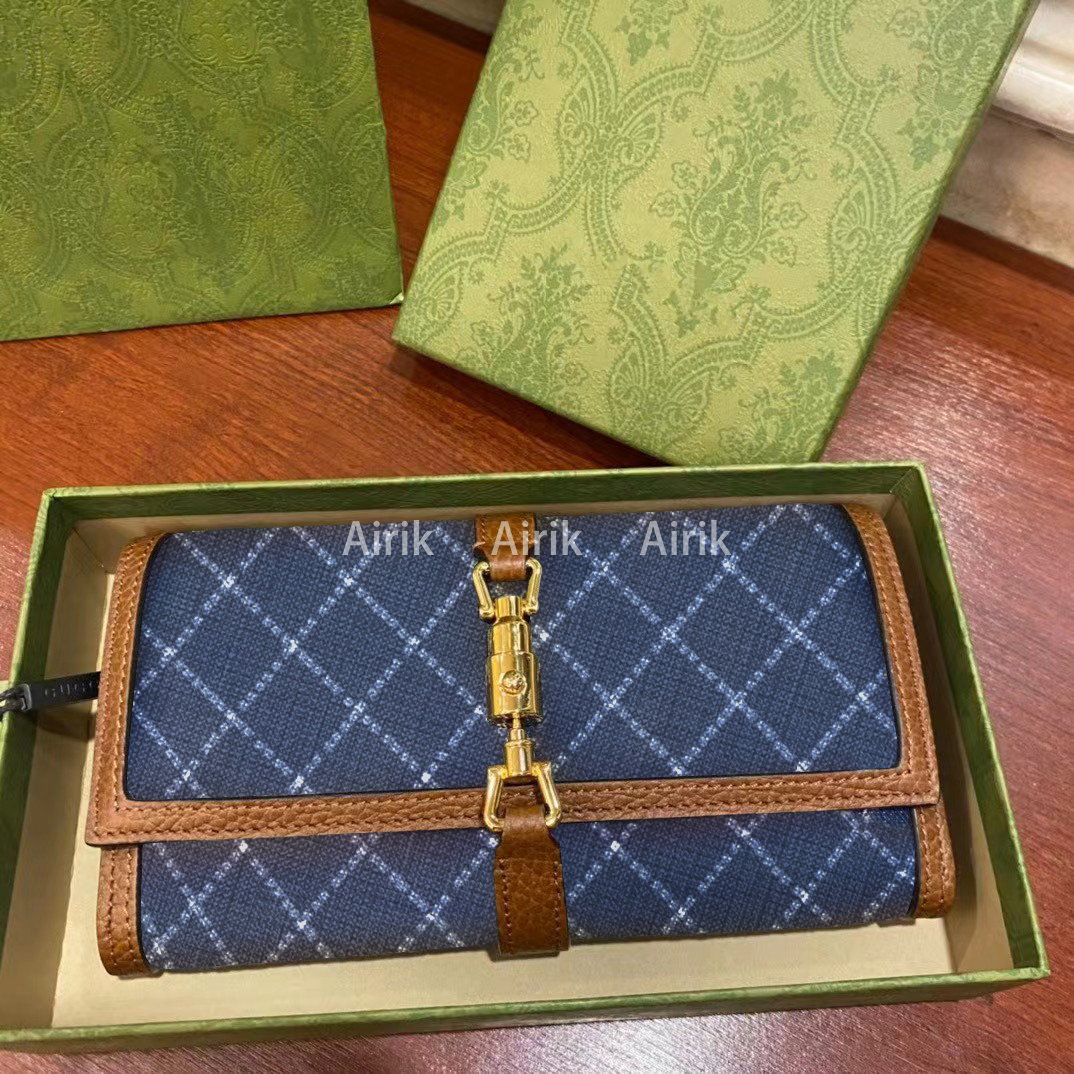 Shoulder Bags Colorful Multi Color Diagonal Straddle Bag airik Designer Handbag Women's Wallet Shoulder Bag Brand 652681 size 19*10*3.5
Shoulder Bags Colorful Multi Color Diagonal Straddle Bag airik Designer Handbag Women's Wallet Shoulder Bag Brand 652681 size 19*10*3.5