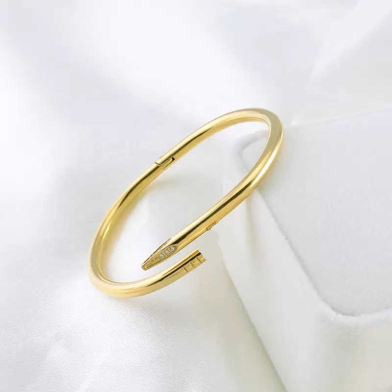 Couple Nail Bracelet Love bangle Diamonds designer Men Women luxury jewelry Titanium steel Screw Gold Silver Rose Black Bracelet Never fade