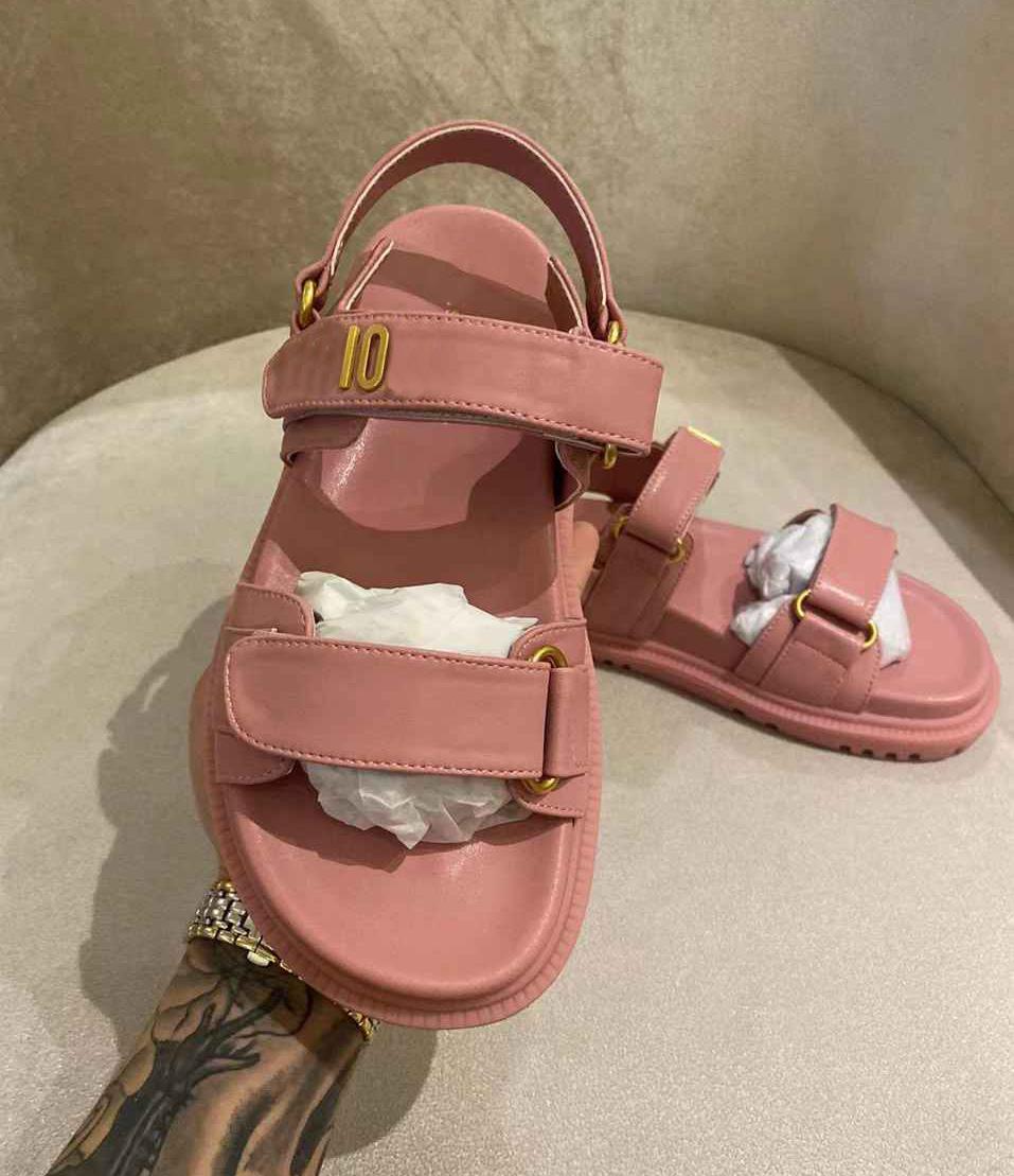 Luxury Designer Sandals Letters Decorated High Quality Casual Women Fashion Heels Slippers Die Embroidered dioaes hdrrd
Luxury Designer Sandals Letters Decorated High Quality Casual Women Fashion Heels Slippers Die Embroidered dioaes hdrrd