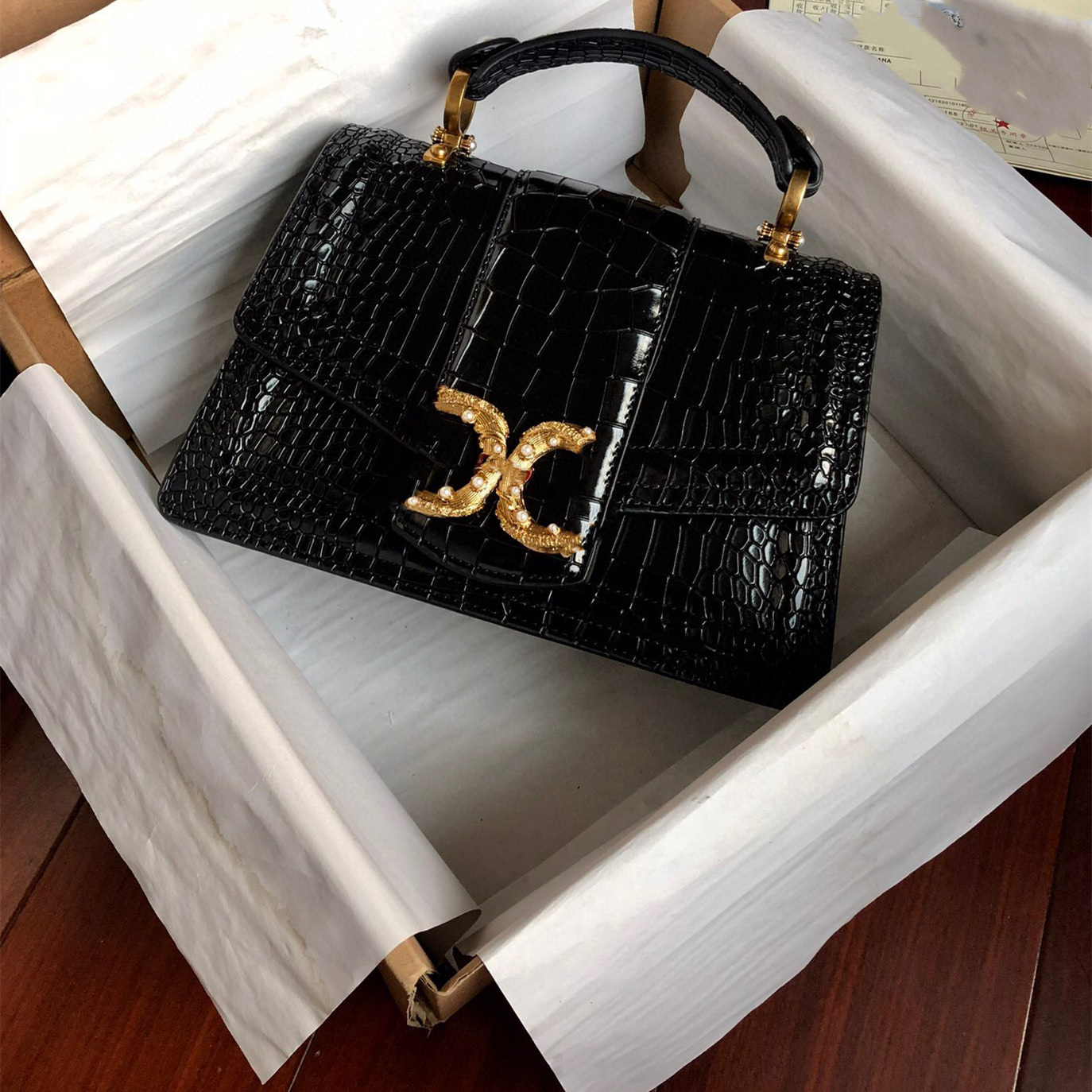 7A+Top Handbag Designer Tote Bag Shoulder Bags Handbags Different colors Various styles Fashion brand Genuine leather High-capacity with original box
7A+Top Handbag Designer Tote Bag Shoulder Bags Handbags Different colors Various styles Fashion brand Genuine leather High-capacity with original box