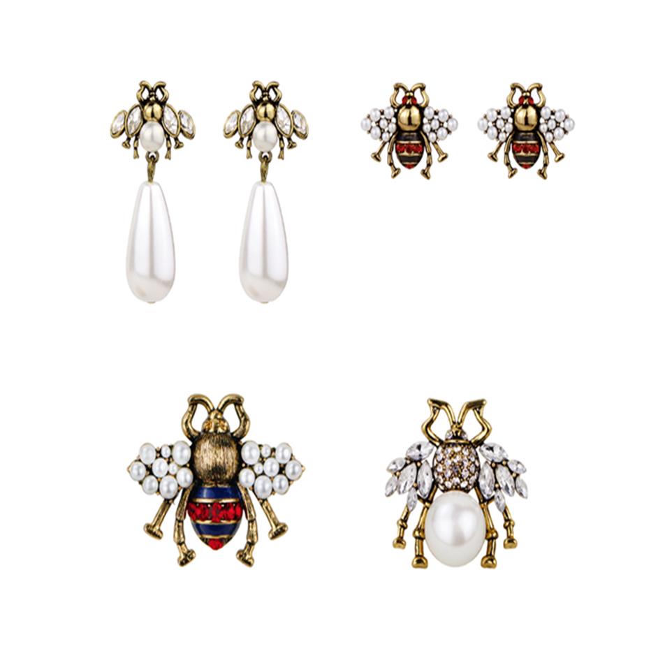 Women Brand Fashion Cute crystal bees stud earrings female vintage pearl earrings enamel animal jewelry wedding brincos accessorie2445 
Women Brand Fashion Cute crystal bees stud earrings female vintage pearl earrings enamel animal jewelry wedding brincos accessorie2445
