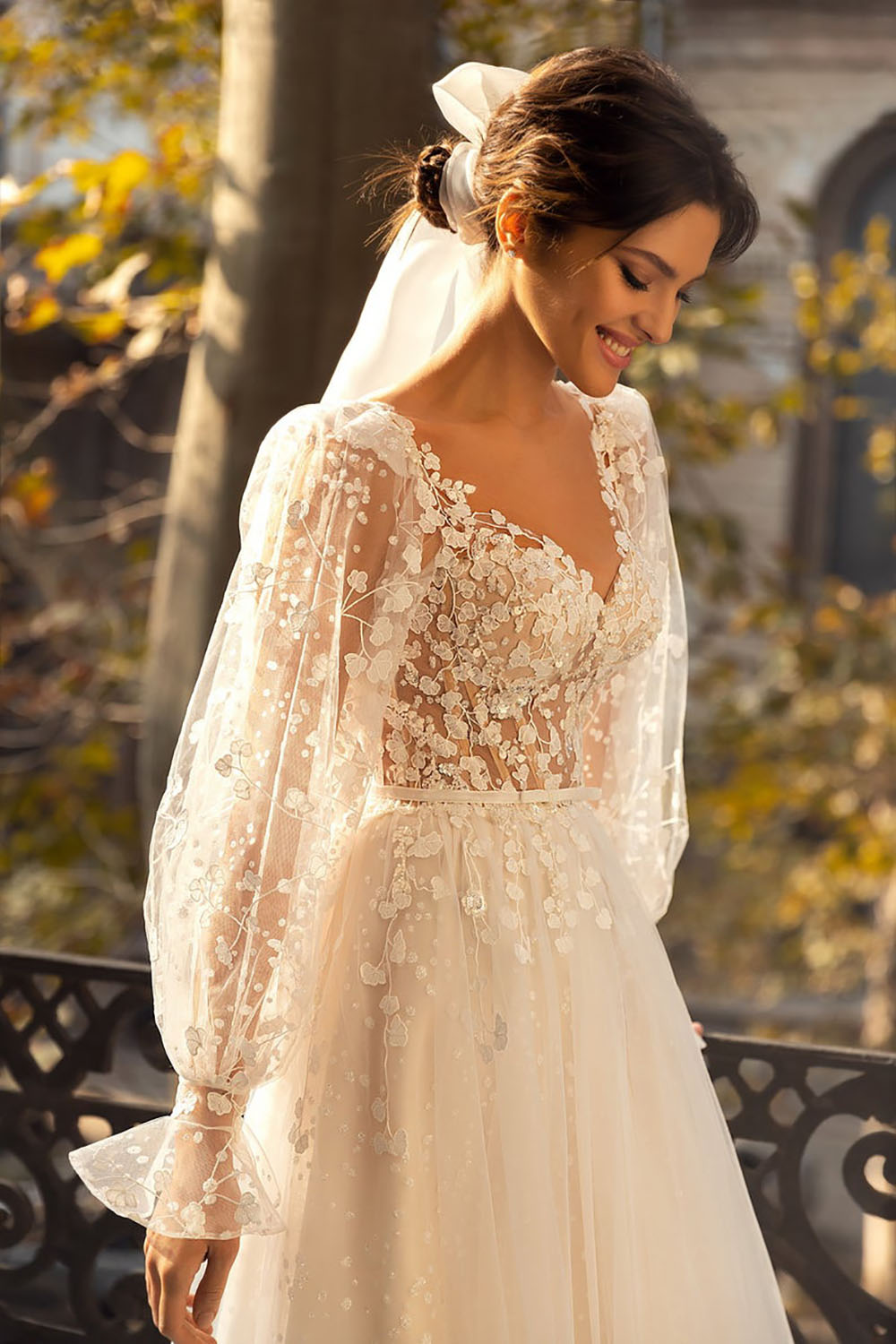 Elegant A-line Wedding Dresses Long Sleeve Sexy V Neck A Line Bridal Gowns Lace Appliques High Waist Plus Size Sweep Length Train Custom Made