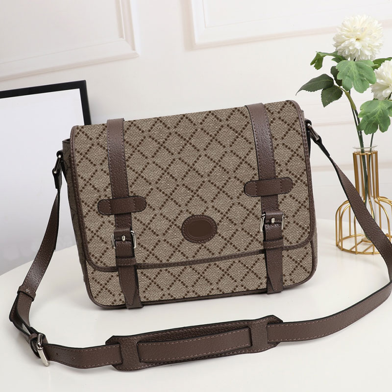Men Flap Messenger Bag Double Buckle Handbag Crossbody Bag Purse Top Quality Pvc Genuine Leather Hand Bags Adjustable Strap Silver Hardware Red Lining Pouch, Box
Men Flap Messenger Bag Double Buckle Handbag Crossbody Bag Purse Top Quality Pvc Genuine Leather Hand Bags Adjustable Strap Silver Hardware Red Lining Pouch, Box