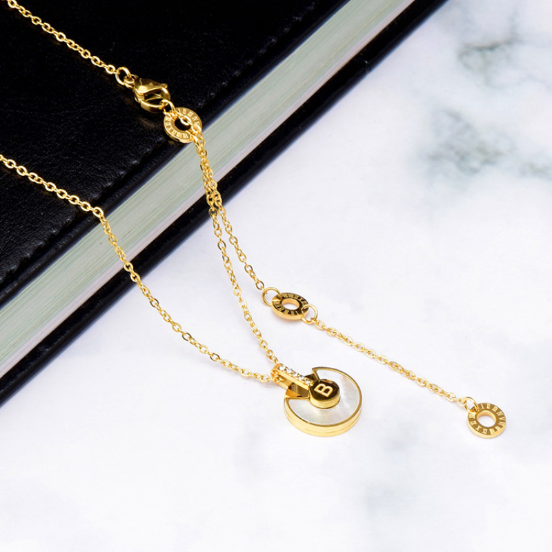 Round Shell Pendant Necklace Gold Plated Stainless Steel Jewelry for Women