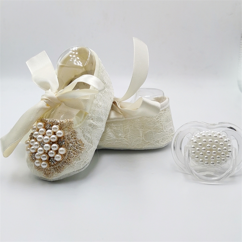 Dollbling Pearls Shoes With Pearls Pacifier Gift Set Luxury Baby Shoes Party Baby Girl First Walk Shoes 220816, Just gold shoes
Dollbling Pearls Shoes With Pearls Pacifier Gift Set Luxury Baby Shoes Party Baby Girl First Walk Shoes 220816, Just gold shoes