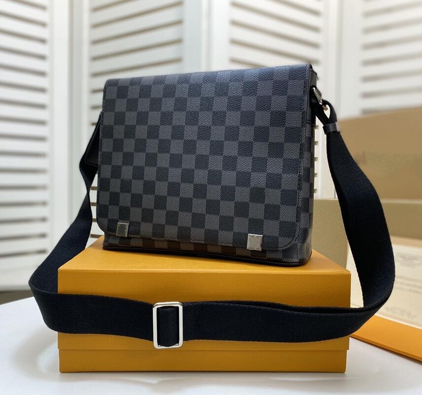 GGs LVs louiseity viutonity LOUISS VUTTONS Mikoms Briefcases Leather District Bag Men Crossbody Shoulder Bags Designers Business Briefcase Famous Bookbag 02, With dust bag
GGs LVs louiseity viutonity LOUISS VUTTONS Mikoms Briefcases Leather District Bag Men Crossbody Shoulder Bags Designers Business Briefcase Famous Bookbag 02, With dust bag