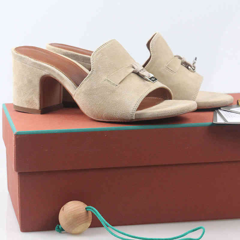 Sandals Loro*piano sandals half slippers solid color suede sheep medium summer outer wear retro elegant mules BYV7, 2# shoe box
Sandals Loro*piano sandals half slippers solid color suede sheep medium summer outer wear retro elegant mules BYV7, 2# shoe box