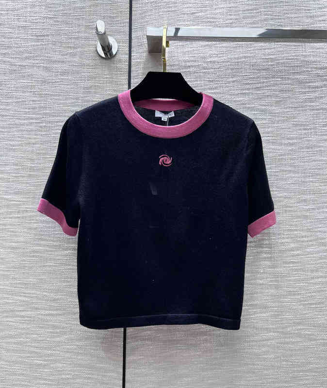 Designer Womens T-shirts Brand LOGO Print Short Sleeve Knitting Top Summer Fashion Breathable And Quick-drying Casual Luxury Women Clothing
Designer Womens T-shirts Brand LOGO Print Short Sleeve Knitting Top Summer Fashion Breathable And Quick-drying Casual Luxury Women Clothing