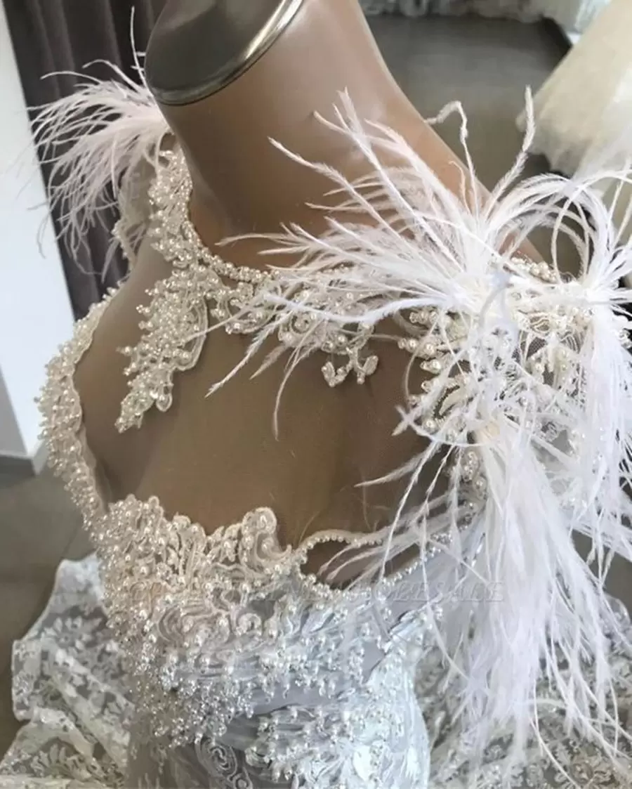 Gorgeous Mermaid Lace Wedding Dresses Bridal Gown With Feather Pearls Beaded Sweep Train Custom Made Plus Size Sexy Backless Vestidos De Novia