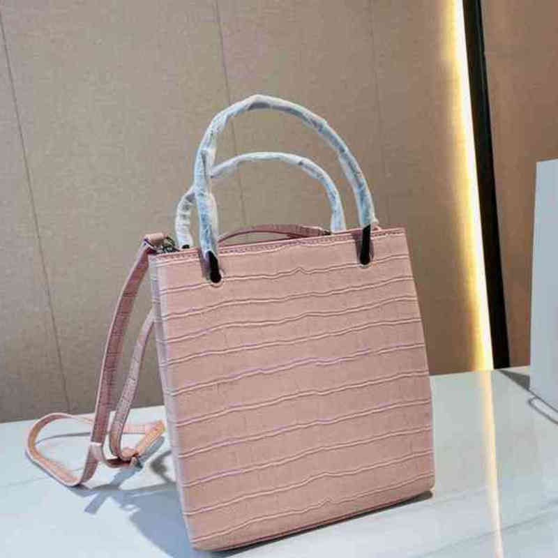 Shoulder Summer Bags For Women Tote Cross Body Leather Designer Handbags Purses Luxury Brand Messenger Vintage Wallet Crossbody Female Purse
Shoulder Summer Bags For Women Tote Cross Body Leather Designer Handbags Purses Luxury Brand Messenger Vintage Wallet Crossbody Female Purse
