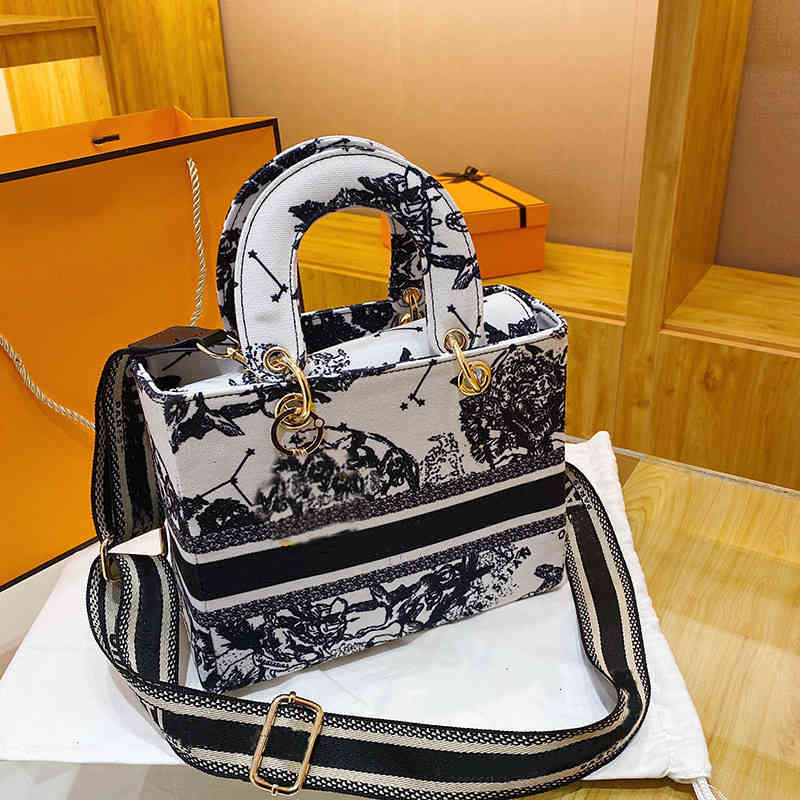 Fashion Women's Handbags Crossbody Bag Lady Cd-wallet Designer Handbag Canvas Portable New Style Messenger One Shoulder Small Square Tote, No bag
Fashion Women's Handbags Crossbody Bag Lady Cd-wallet Designer Handbag Canvas Portable New Style Messenger One Shoulder Small Square Tote, No bag