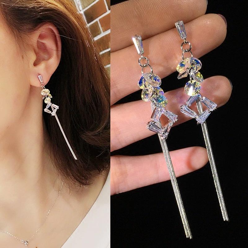 Hoop & Huggie Korean Version Of The Super Fairy Tassel Fashion Long Ladies Earrings Austrian Crystal Jewelry Personality Wild Mother Gift Ea
Hoop & Huggie Korean Version Of The Super Fairy Tassel Fashion Long Ladies Earrings Austrian Crystal Jewelry Personality Wild Mother Gift Ea