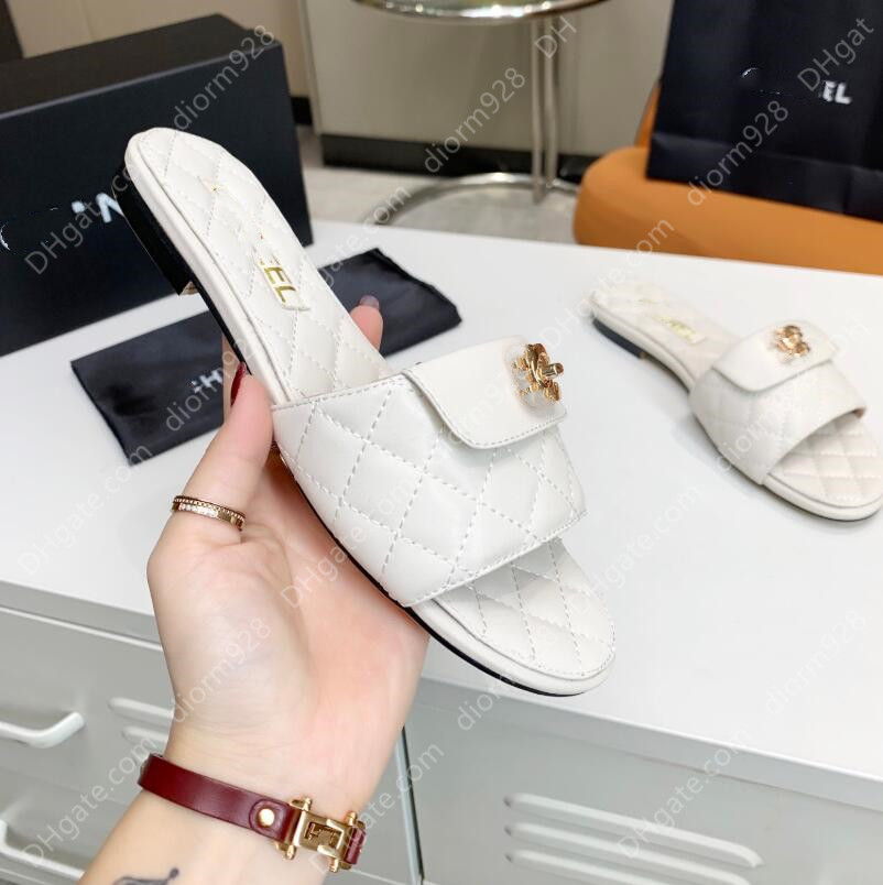 Summer Fashion Women Flat Slippers Luxurys Designers Sandals Leather Flip Flop Brand Beach Bedroom Girl Slides Sandalias Casual with Box, 06 
Summer Fashion Women Flat Slippers Luxurys Designers Sandals Leather Flip Flop Brand Beach Bedroom Girl Slides Sandalias Casual with Box, 06