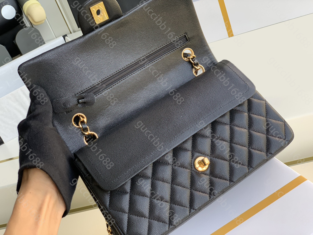 10A Original quality women bags purses caviar lambskin classic quilted double flap medium size 25cm chain handbag Luxuries Designers shoulder bags with box, Other style contact us
10A Original quality women bags purses caviar lambskin classic quilted double flap medium size 25cm chain handbag Luxuries Designers shoulder bags with box, Other style contact us