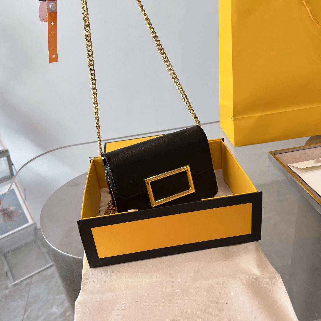 Designers shoulder bag luxurious tote purse handbag message bags cluth top quality Brand classic Genuine leather Crossbody cattlehide Gift Box mini 17CM, Black
Designers shoulder bag luxurious tote purse handbag message bags cluth top quality Brand classic Genuine leather Crossbody cattlehide Gift Box mini 17CM, Black