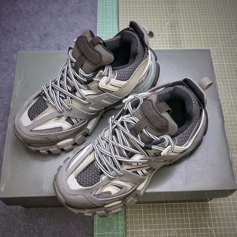 With box 2021 3.0 track 2 runners shoes boot men women yellow pink black sport casual shoe trainers sneakers size 36-45 aa12, 10
With box 2021 3.0 track 2 runners shoes boot men women yellow pink black sport casual shoe trainers sneakers size 36-45 aa12, 10