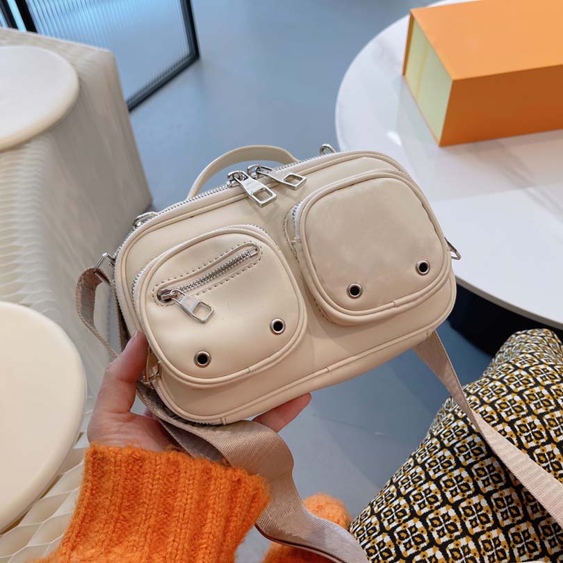 Woman Camera Designer Bag Soft Fabric Shoulder Bags Lady Novel Luxury Handbags Women Trendy Bright Fashion Handbag Premium, White
Woman Camera Designer Bag Soft Fabric Shoulder Bags Lady Novel Luxury Handbags Women Trendy Bright Fashion Handbag Premium, White