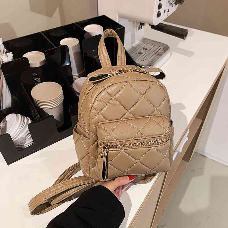 Soft leather double shoulder bag women's new women's bag versatile prismatic lattice backpack simple solid color schoolbag, Khaki
Soft leather double shoulder bag women's new women's bag versatile prismatic lattice backpack simple solid color schoolbag, Khaki
