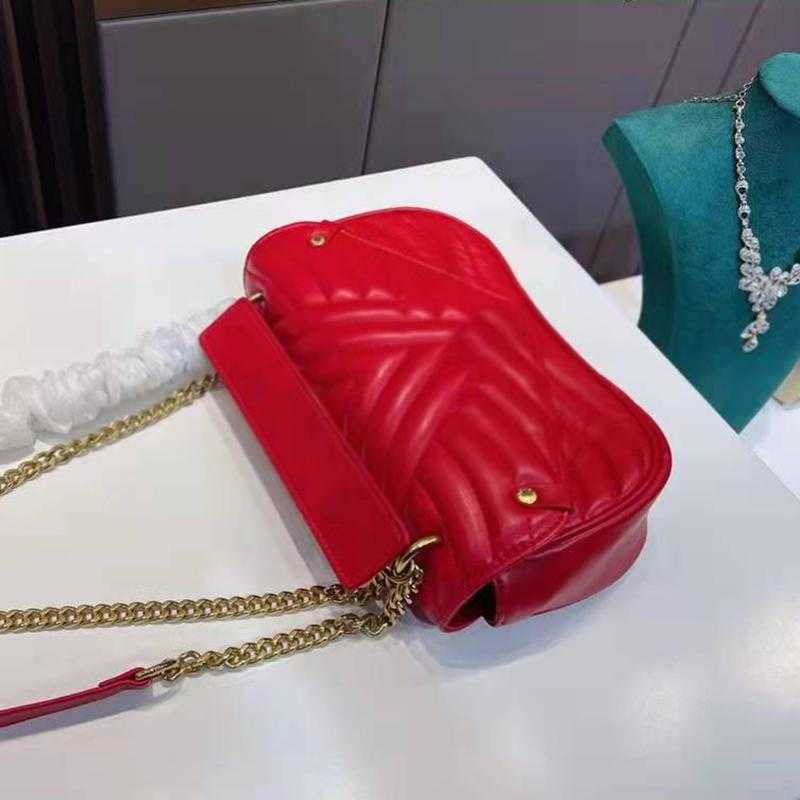 New Wave Totes Twill Clutch Chain Bag Luxurys Designer Handbags Shoulder Women Classic Crossbody, Red
New Wave Totes Twill Clutch Chain Bag Luxurys Designer Handbags Shoulder Women Classic Crossbody, Red