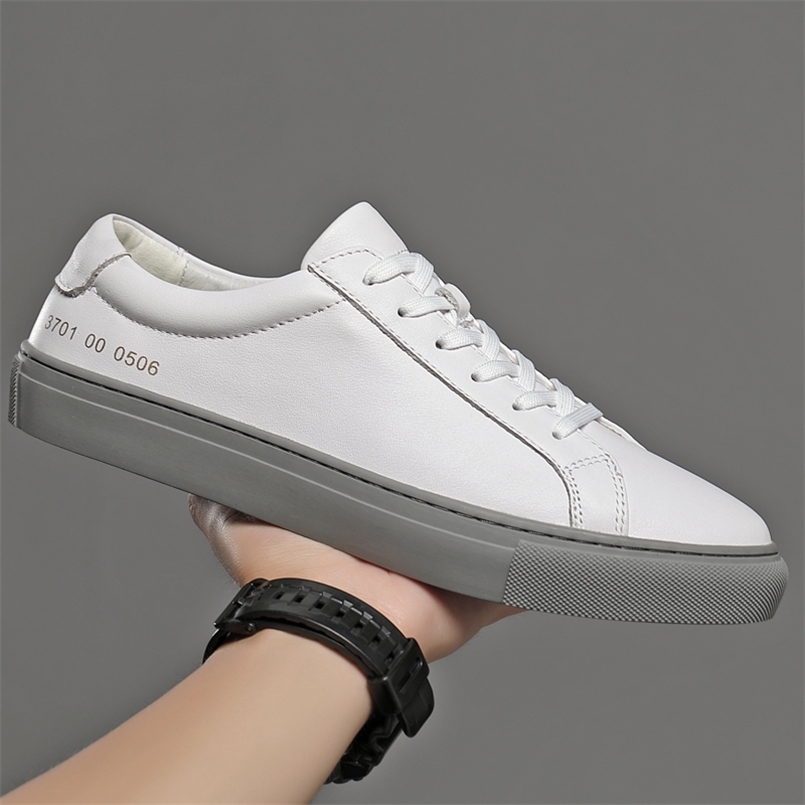 White Fashion Men s leather Sneakers Breathable Casual Loafer Shoes Spring Mens black white Designer Men Loafers 220812, Cow leather gray
White Fashion Men s leather Sneakers Breathable Casual Loafer Shoes Spring Mens black white Designer Men Loafers 220812, Cow leather gray